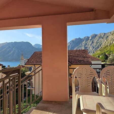 Apartamento Modern Seaside Escape - Stunning Sea View - Private & Stylish Kotor Exterior foto