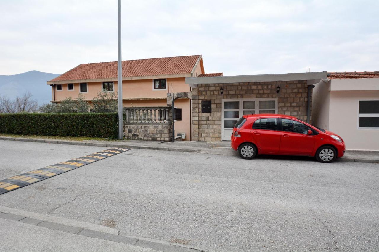 Apartamento Modern Seaside Escape - Stunning Sea View - Private & Stylish Kotor Exterior foto