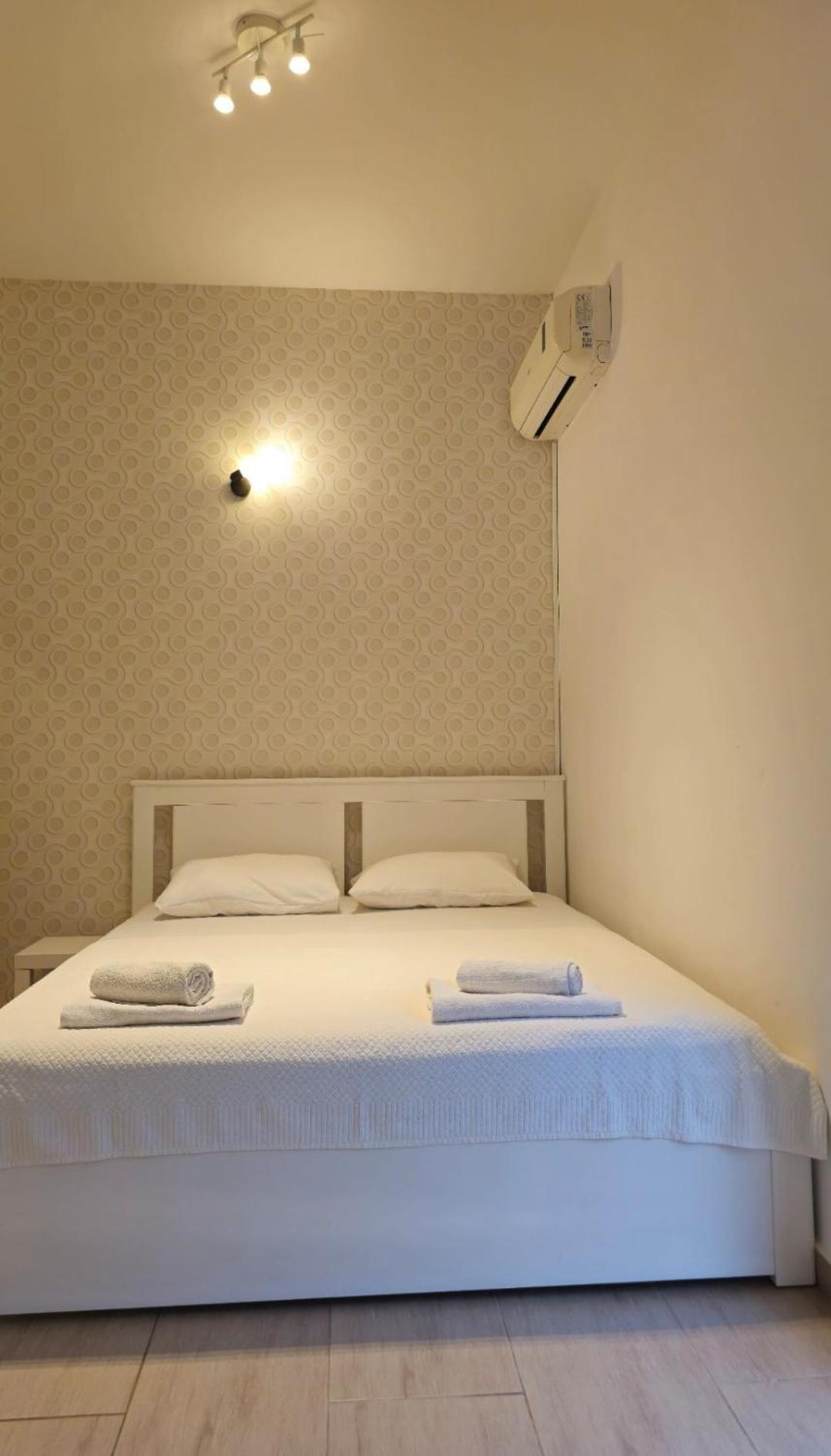Apartamento Modern Seaside Escape - Stunning Sea View - Private & Stylish Kotor Exterior foto