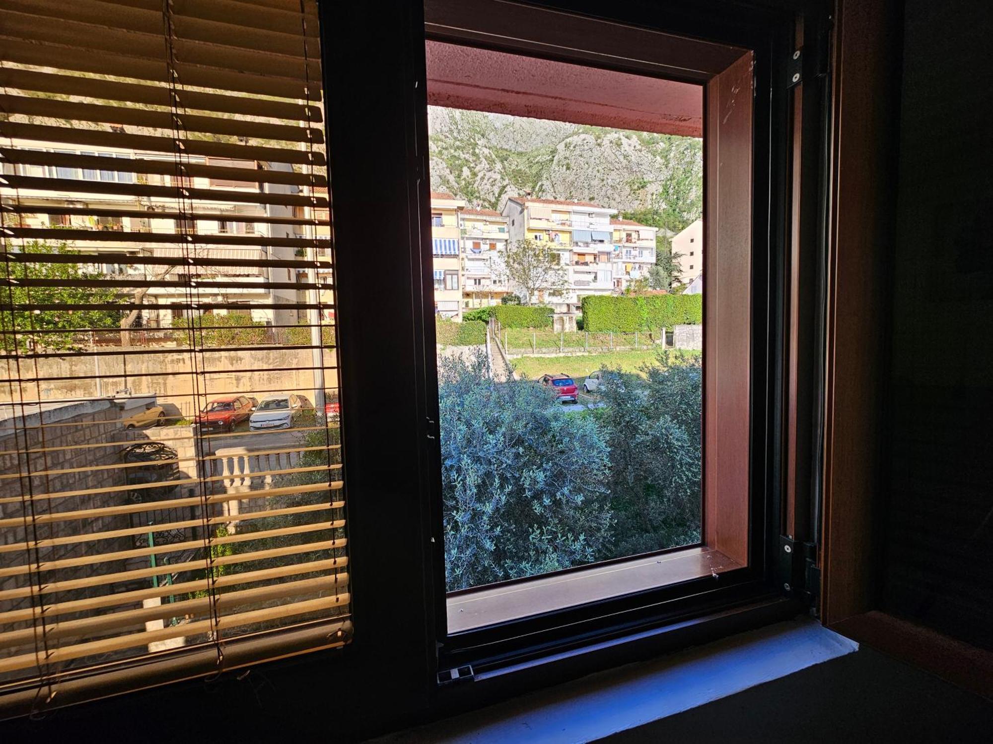 Apartamento Modern Seaside Escape - Stunning Sea View - Private & Stylish Kotor Exterior foto