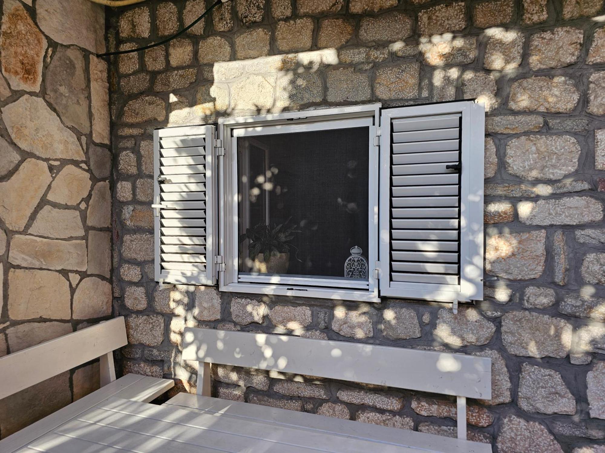 Apartamento Modern Seaside Escape - Stunning Sea View - Private & Stylish Kotor Exterior foto